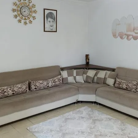 Plaja 10 Dk , Bahceli, Huzurlu